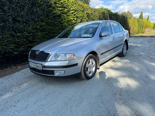 Skoda Octavia Hatchback, Petrol, 2007, Silver