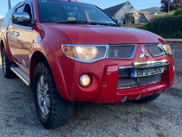 Mitsubishi L200 Crew Cab, Diesel, 2008, Red