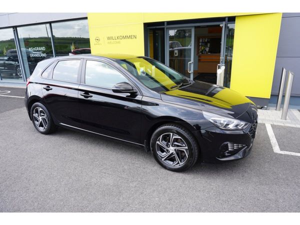 Hyundai i30 Hatchback, Diesel, 2022, Black