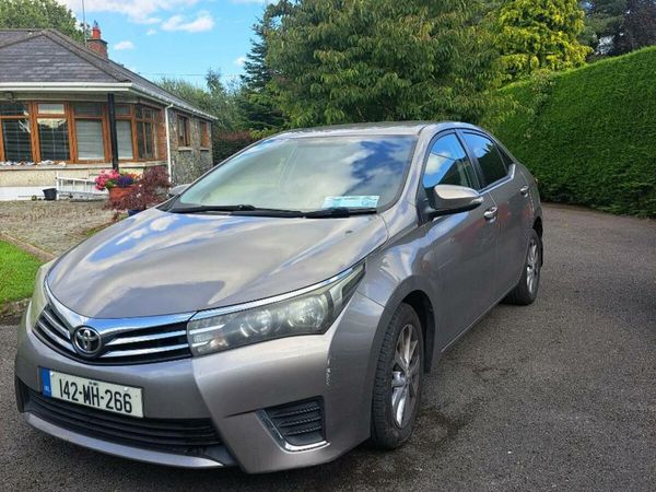 Toyota Corolla Saloon, Diesel, 2014, Bronze