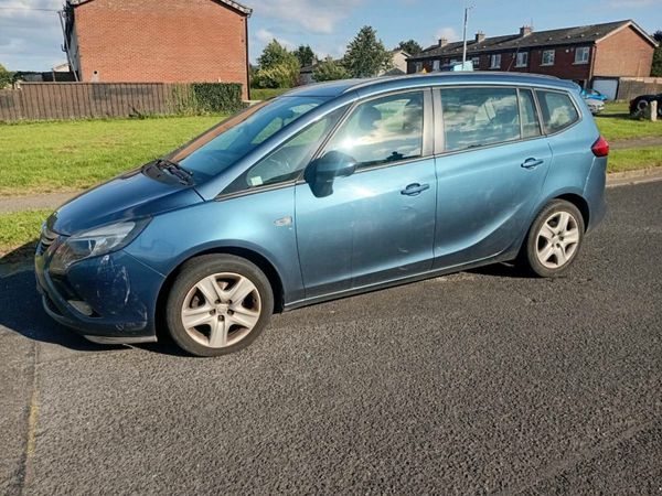 Vauxhall Zafira MPV, Diesel, 2015, Blue