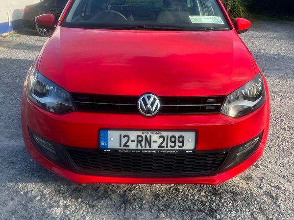 Volkswagen Polo Hatchback, Petrol, 2012, Red