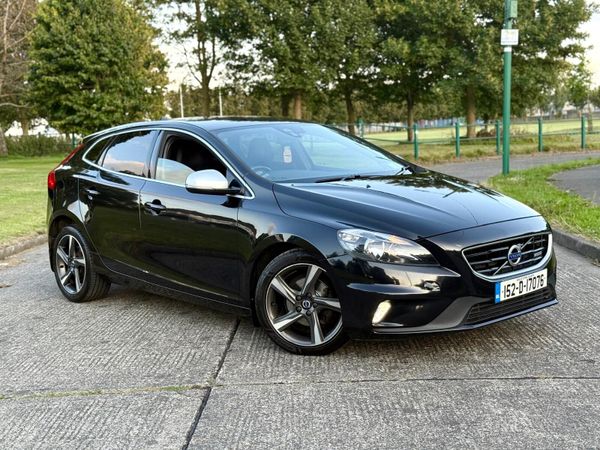 Volvo V40 Hatchback, Diesel, 2015, Black