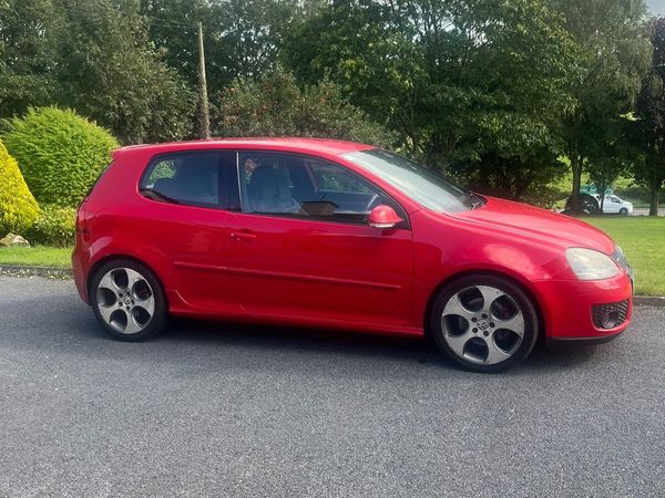Volkswagen Golf Hatchback, Petrol, 2008, Red