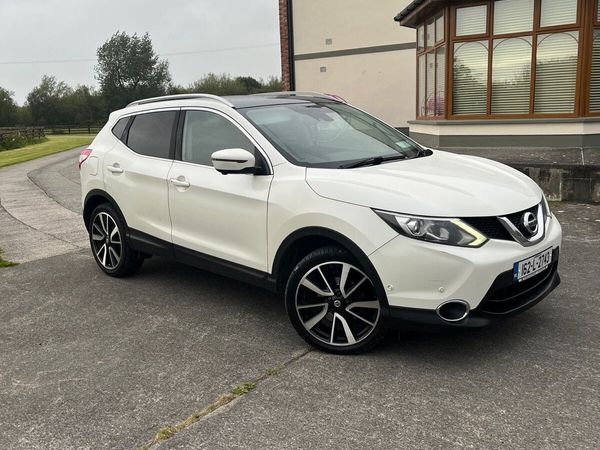 Nissan Qashqai Hatchback, Diesel, 2016, White