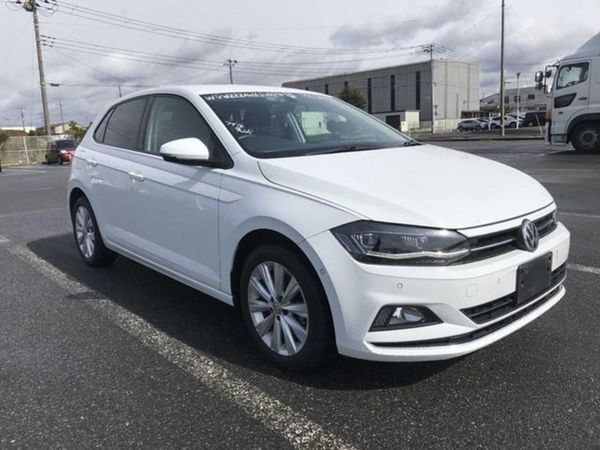 Volkswagen Polo Hatchback, Petrol, 2018, White
