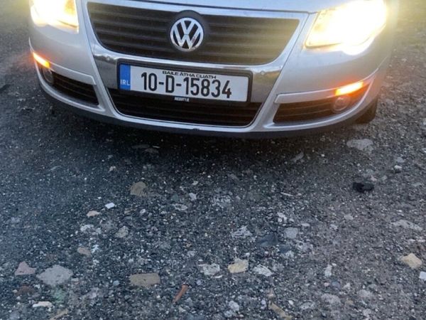 Volkswagen Passat Saloon, Diesel, 2010, Silver
