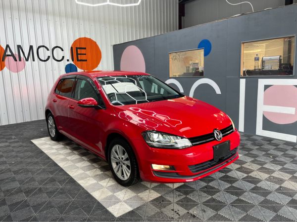 Volkswagen Golf Hatchback, Petrol, 2016, Red