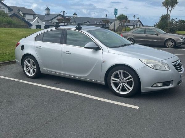 Vauxhall Insignia Hatchback, Diesel, 2009, Silver