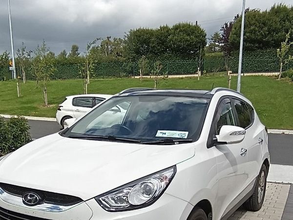 Hyundai ix35 SUV, Diesel, 2012, White