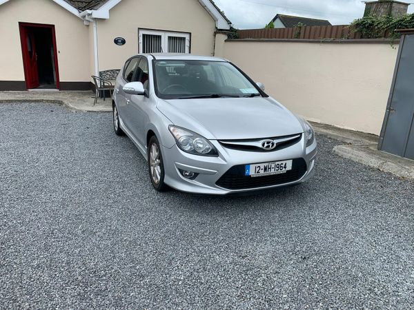 Hyundai i30 Hatchback, Diesel, 2012, Silver
