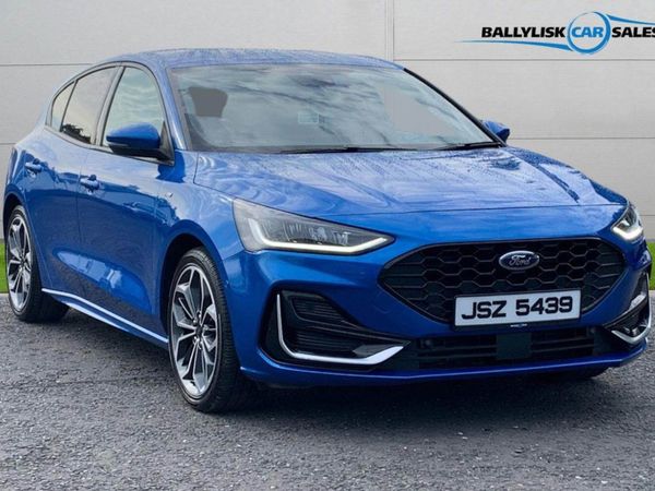 Ford Focus , Petrol Hybrid, 2022, Blue