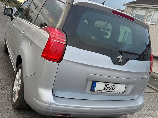 Peugeot 5008 MPV, Diesel, 2015, Silver