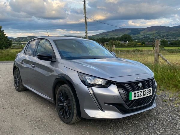 Peugeot 208 Hatchback, Electric, 2022, Grey