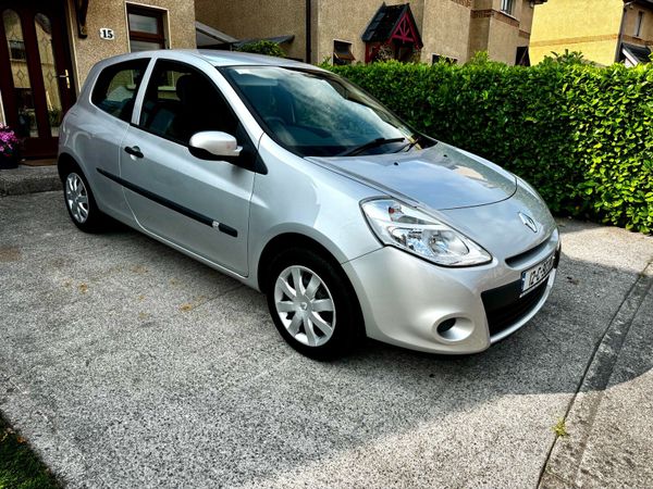 Renault Clio Hatchback, Ethanol Petrol, 2012, Silver