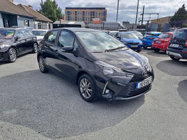 Toyota Yaris MPV, Petrol, 2019, Black