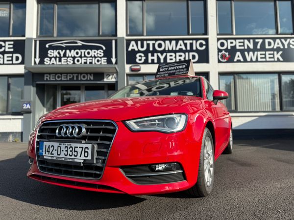 Audi A3 Hatchback, Petrol, 2014, Red