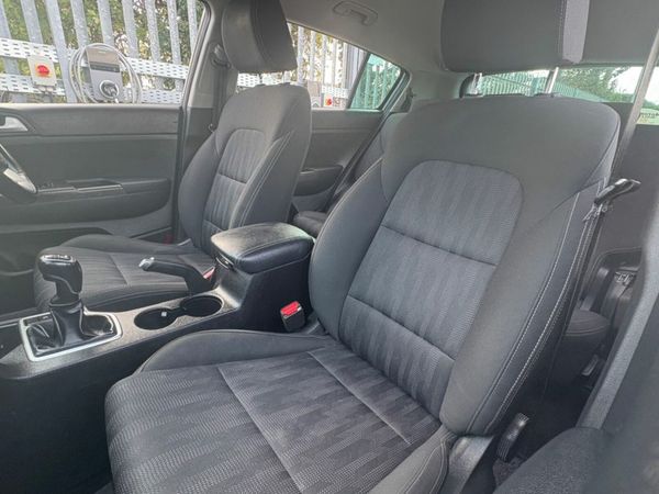 Kia Sportage MPV, Diesel Hybrid, 2021, Grey