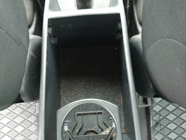 Toyota Auris Hatchback, Petrol, 2007, Grey