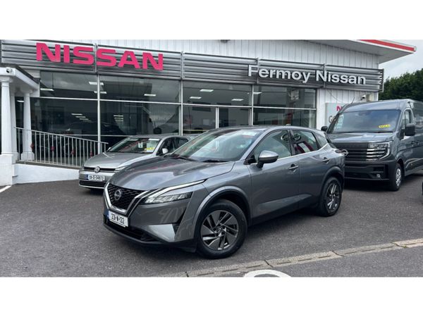 Nissan Qashqai MPV, Petrol, 2023, Grey