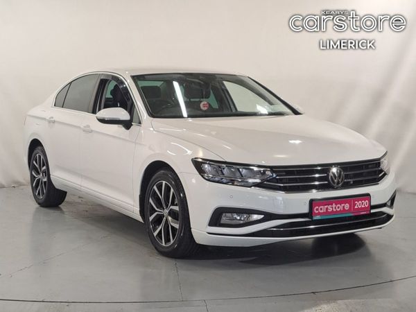 Volkswagen Passat Saloon, Diesel, 2020, White