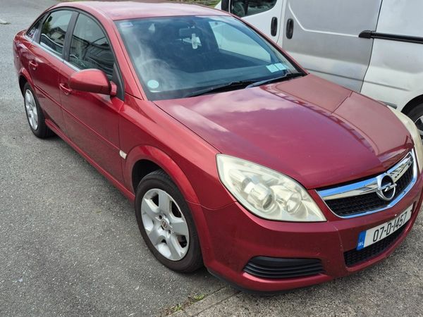 Opel Vectra Hatchback, Petrol, 2007, Red