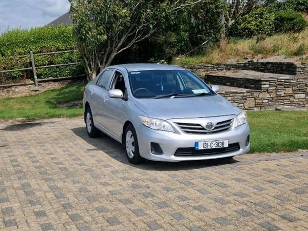 Toyota Corolla Saloon, Diesel, 2013, Silver