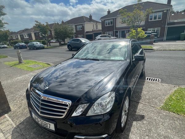 Mercedes-Benz E-Class Saloon, Diesel, 2011, Black