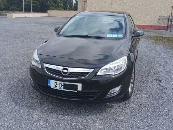 Opel Astra MPV, Diesel, 2012, Black