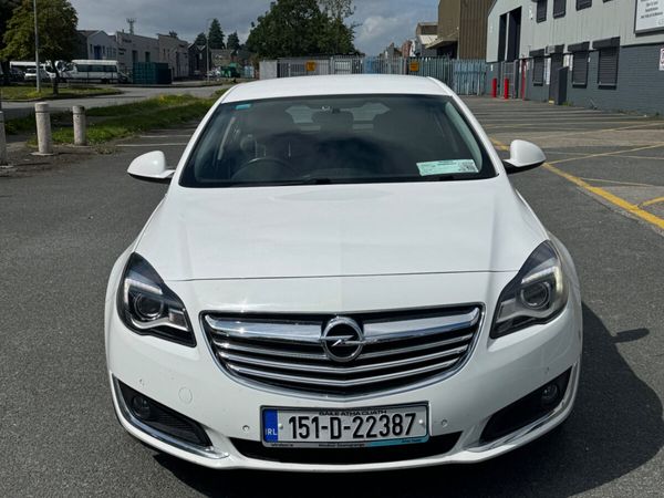 Opel Insignia Hatchback, Diesel, 2015, White