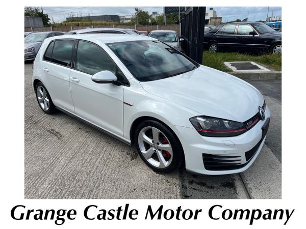 Volkswagen Golf Hatchback, Petrol, 2017, White