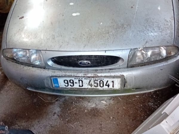 Ford Fiesta Hatchback, Petrol, 1999, Silver