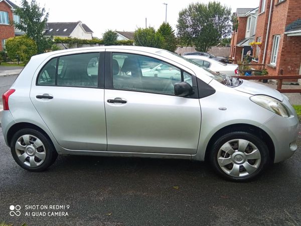 Toyota Yaris Hatchback, Petrol, 2008, Silver