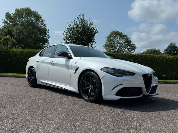 Alfa Romeo Giulia Saloon, Petrol, 2017, White