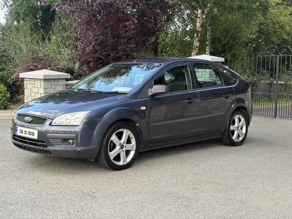 Ford Focus Hatchback, Petrol, 2006, Grey