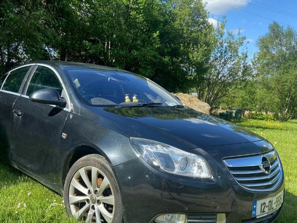 Vauxhall Insignia Hatchback, Diesel, 2012, Black