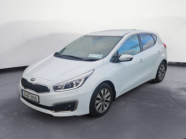 Kia Ceed Hatchback, Diesel, 2017, White