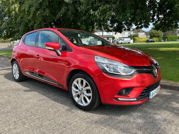 Renault Clio Hatchback, Petrol, 2018, Red