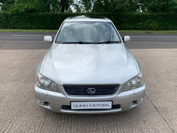 Lexus IS Saloon, Petrol, 2001, Silver