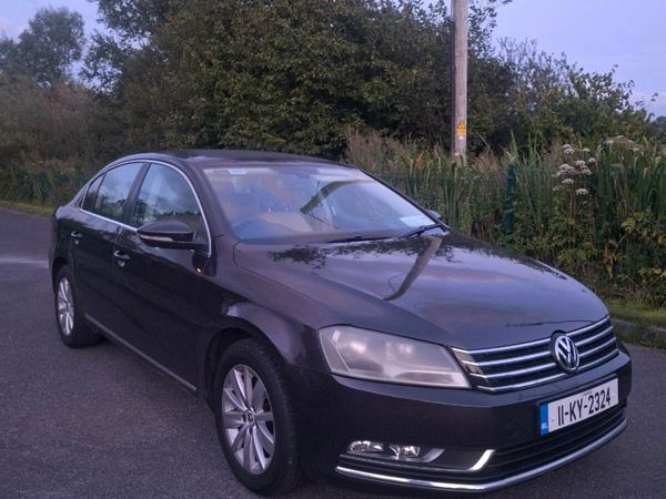Volkswagen Passat Saloon, Diesel, 2011, Brown