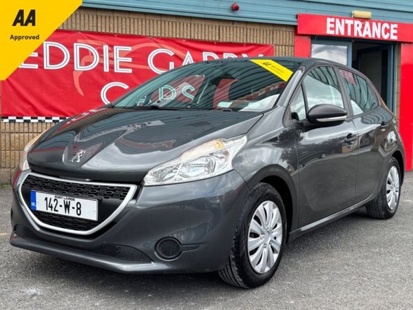 Peugeot 208 Hatchback, Petrol, 2014, Grey