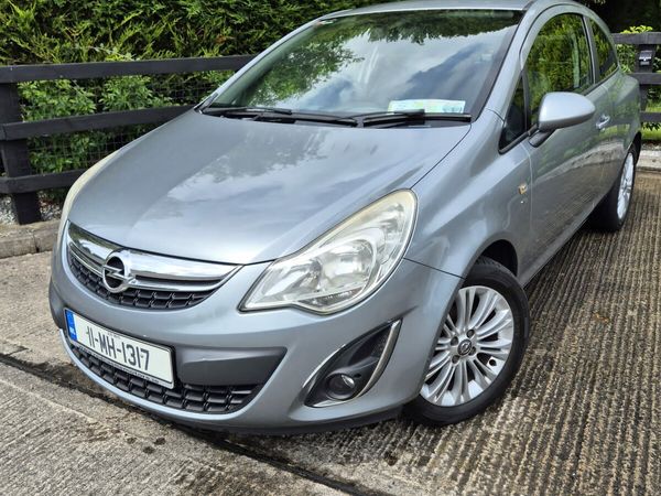 Opel Corsa Hatchback, Diesel, 2011, Silver