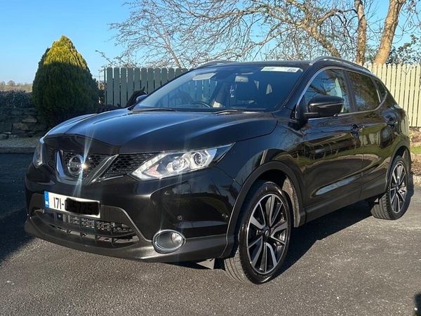 Nissan Qashqai SUV, Diesel, 2017, Black