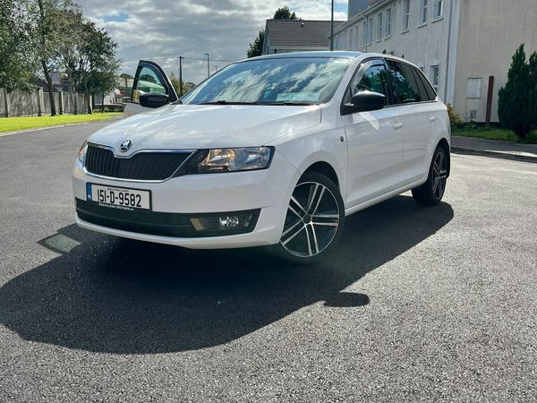 Skoda Rapid Hatchback, Petrol, 2015, White