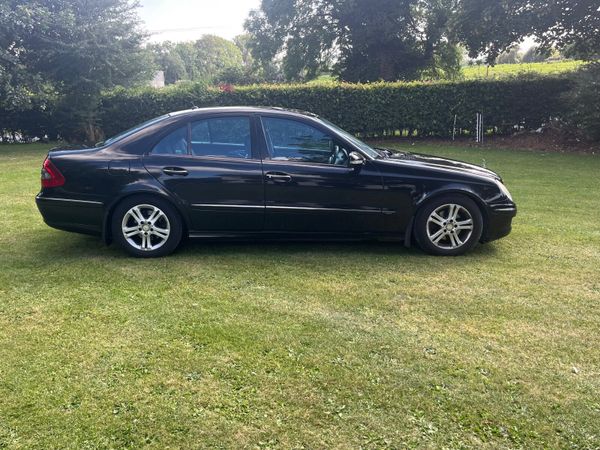 Mercedes-Benz E-Class Saloon, Diesel, 2008, Black