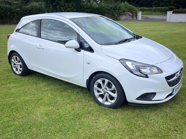 Opel Corsa Hatchback, Petrol, 2016, White