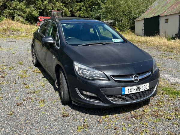 Opel Astra Saloon, Diesel, 2014, Black