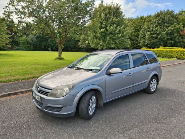 Opel Astra Estate, Petrol, 2005, Silver