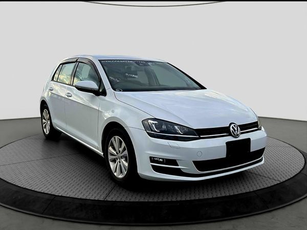 Volkswagen Golf Hatchback, Petrol, 2014, White