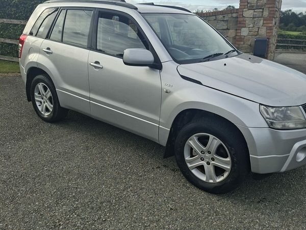 Suzuki Grand Vitara SUV, Diesel, 2007, Silver